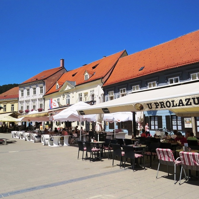 Slastičarnica U prolazu, Samobor